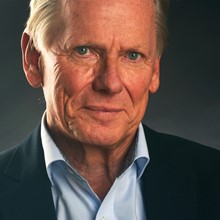 Portrait of Prof Sorensen
